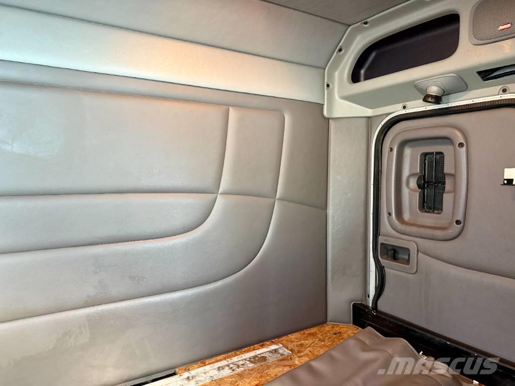 Peterbilt 367 曳引機組件