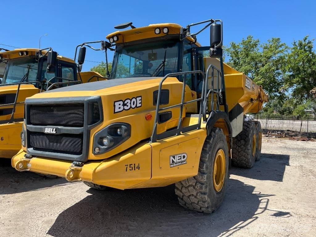 Bell B30E 鉸接式起吊車