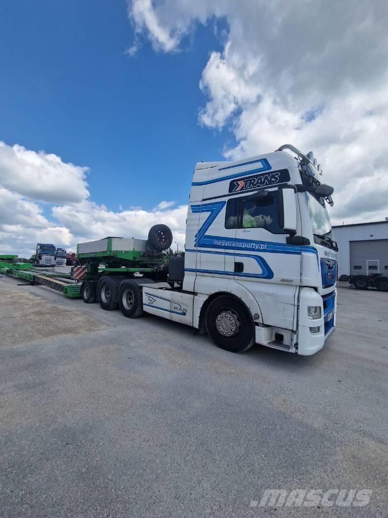 MAN TGX 6x4 560 曳引機組件