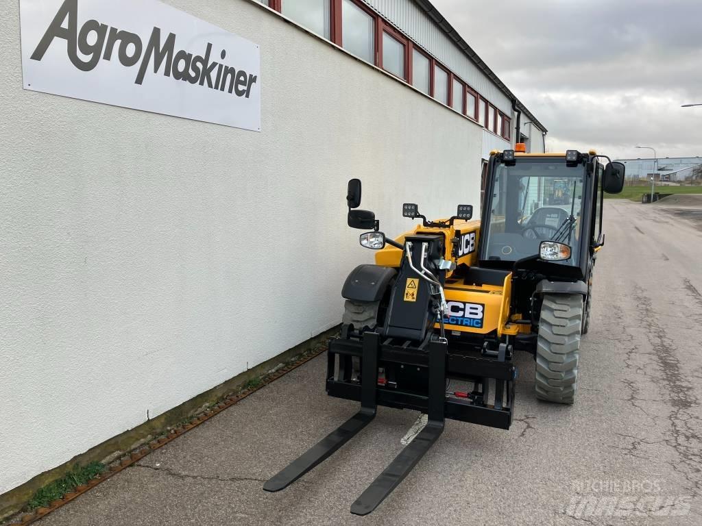 JCB 525-60E 伸縮臂操作車