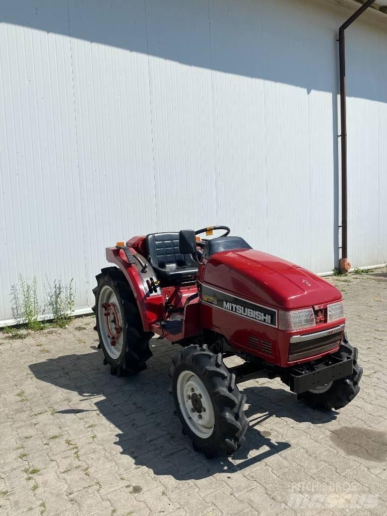 Mitsubishi MT205 小型曳引機