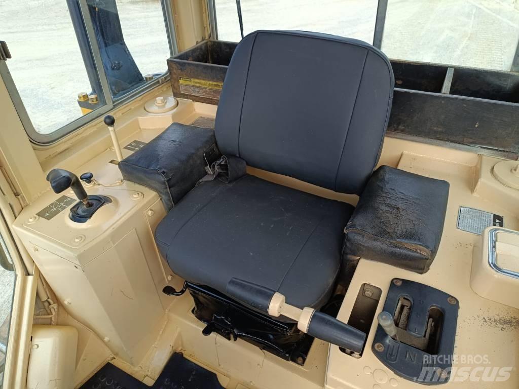 CAT D5H 履帶推土機