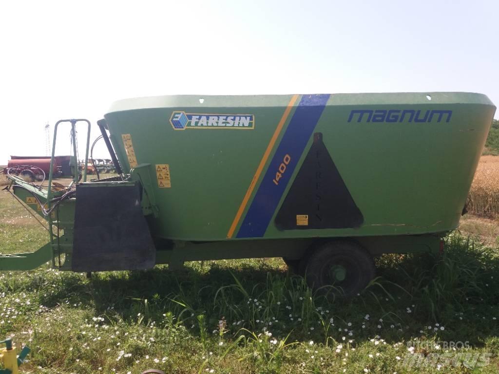 Faresin TMR-V-D 1400 混合餵料機