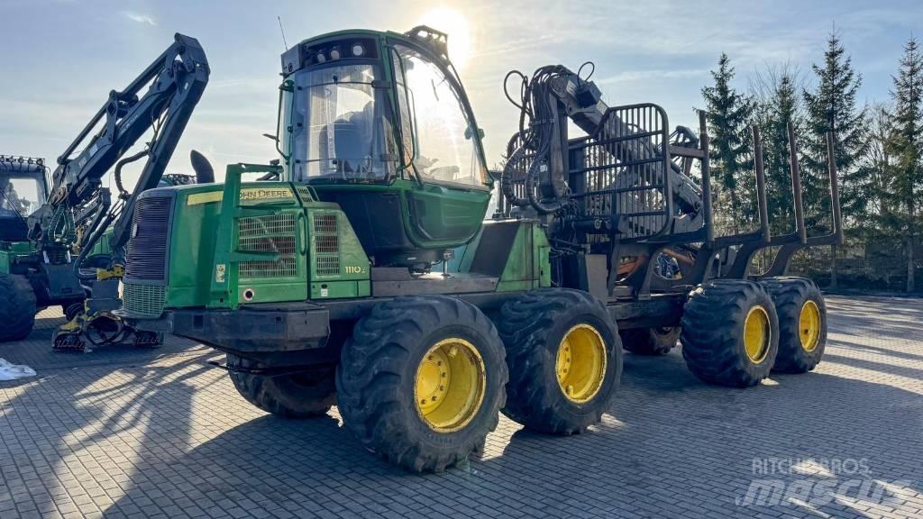 John Deere 1110 E 集運機