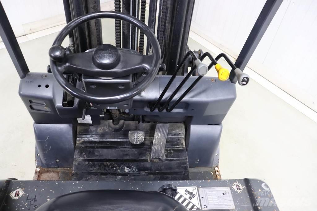 TCM FB25-7 電動堆高機