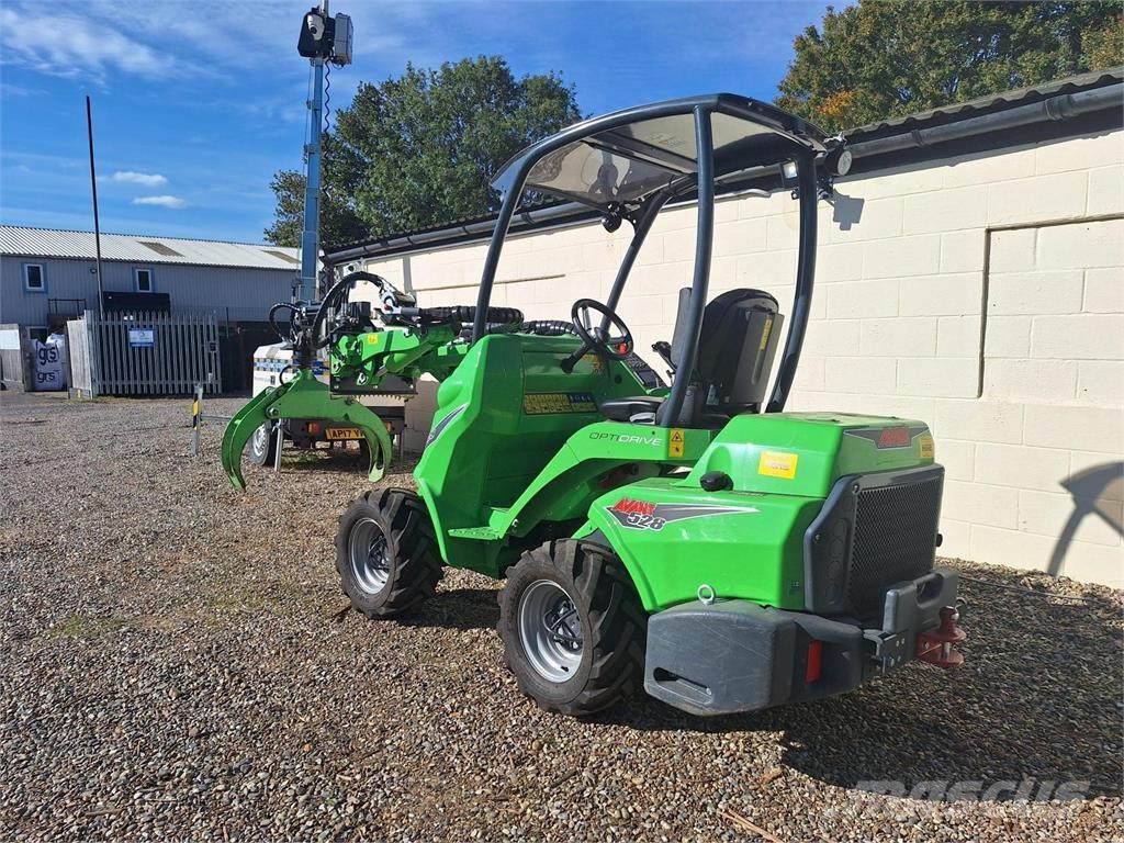 Avant 528 輪胎式裝載機