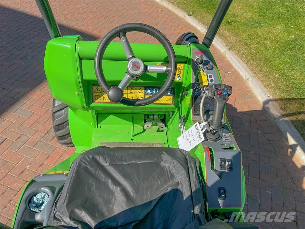 Avant 735 輪胎式裝載機