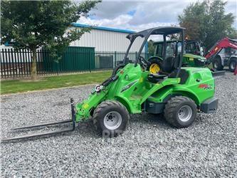 Avant AV 755I 輪胎式裝載機