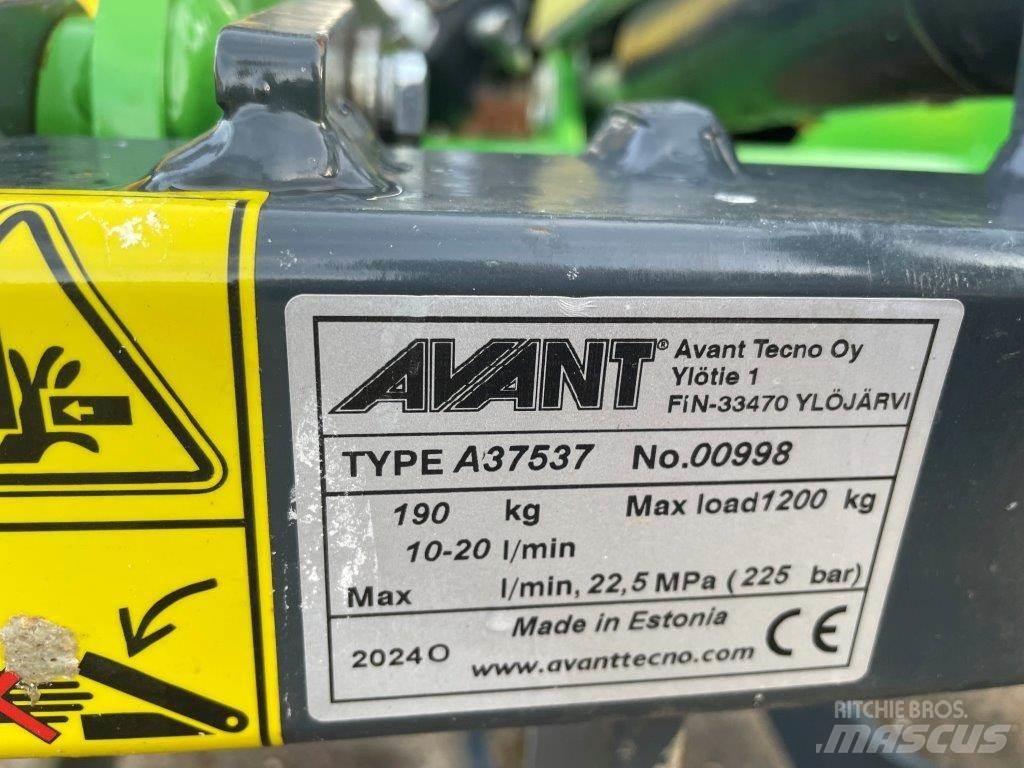 Avant AVA3757 其他農業機械