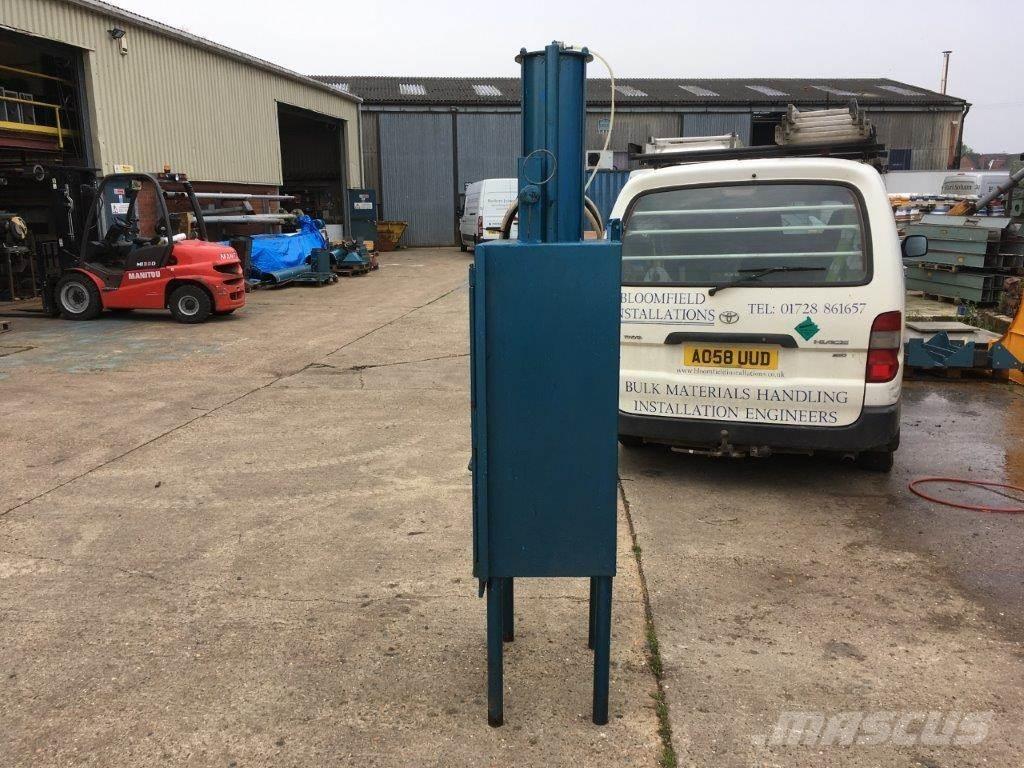  BAG COMPACTOR 其他農業機械