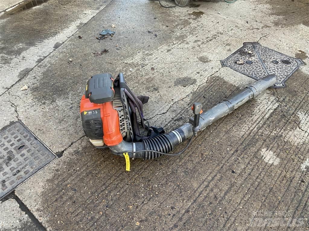 Husqvarna 570BTS 其他農業機械