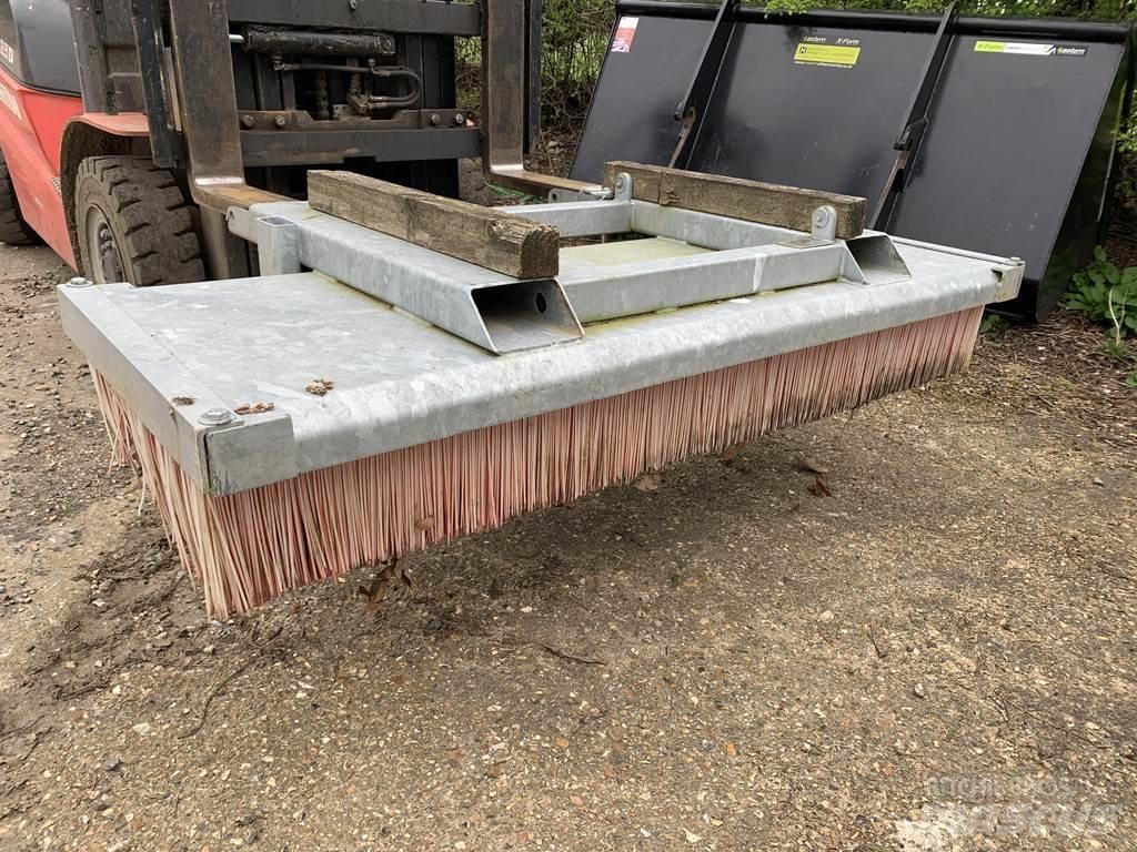 Jacobsen 6FT YARD 其他農業機械