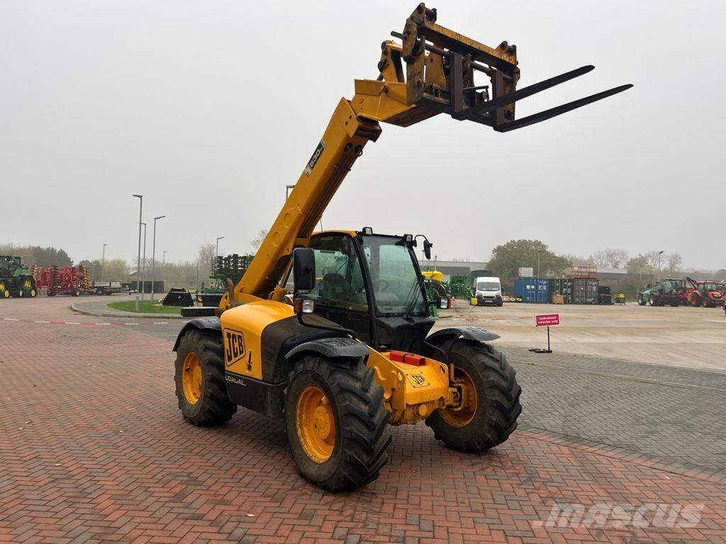 JCB 530-70 農業用伸縮臂裝載機