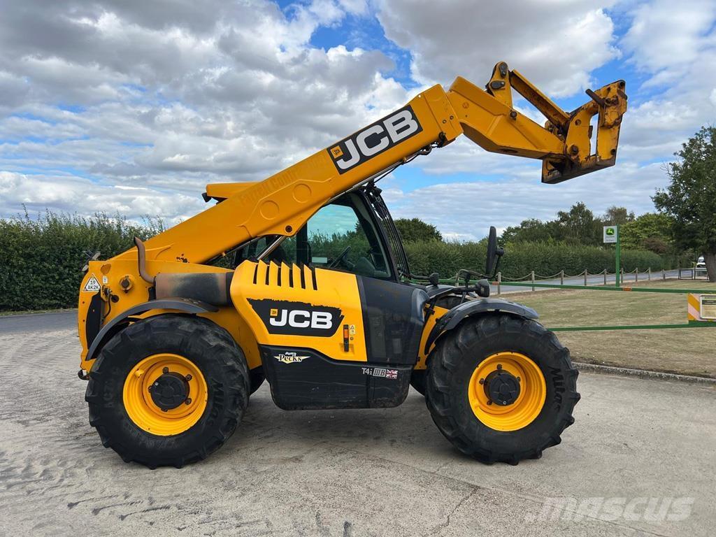 JCB 541-70 農業用伸縮臂裝載機