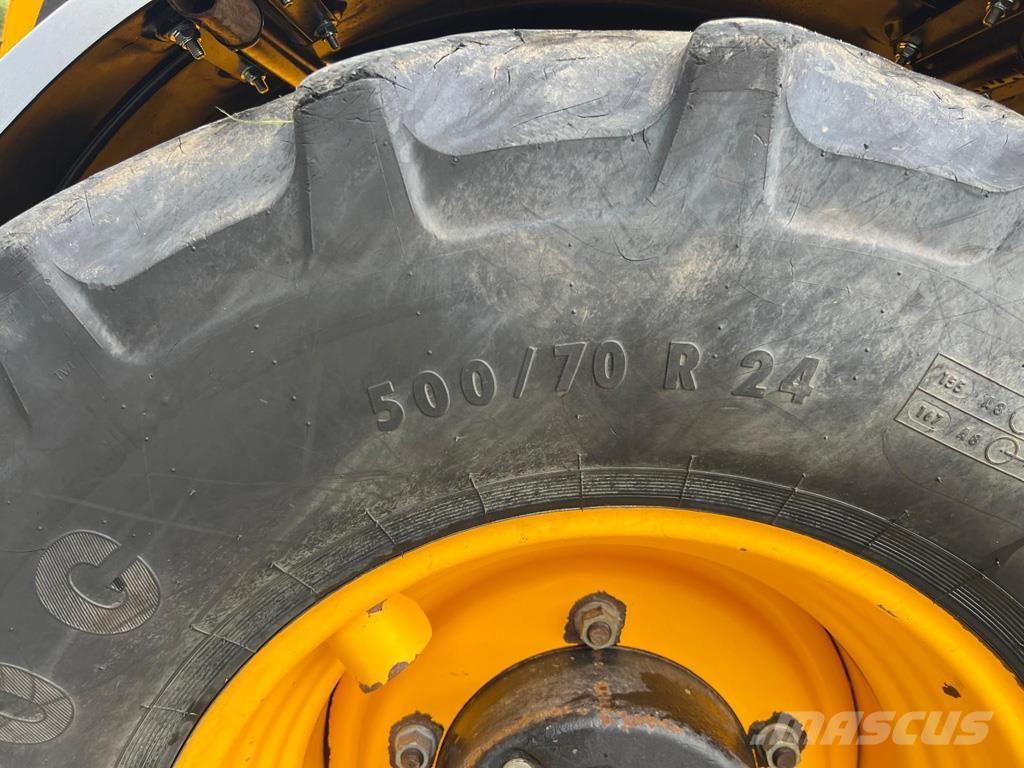 JCB 541-70 農業用伸縮臂裝載機