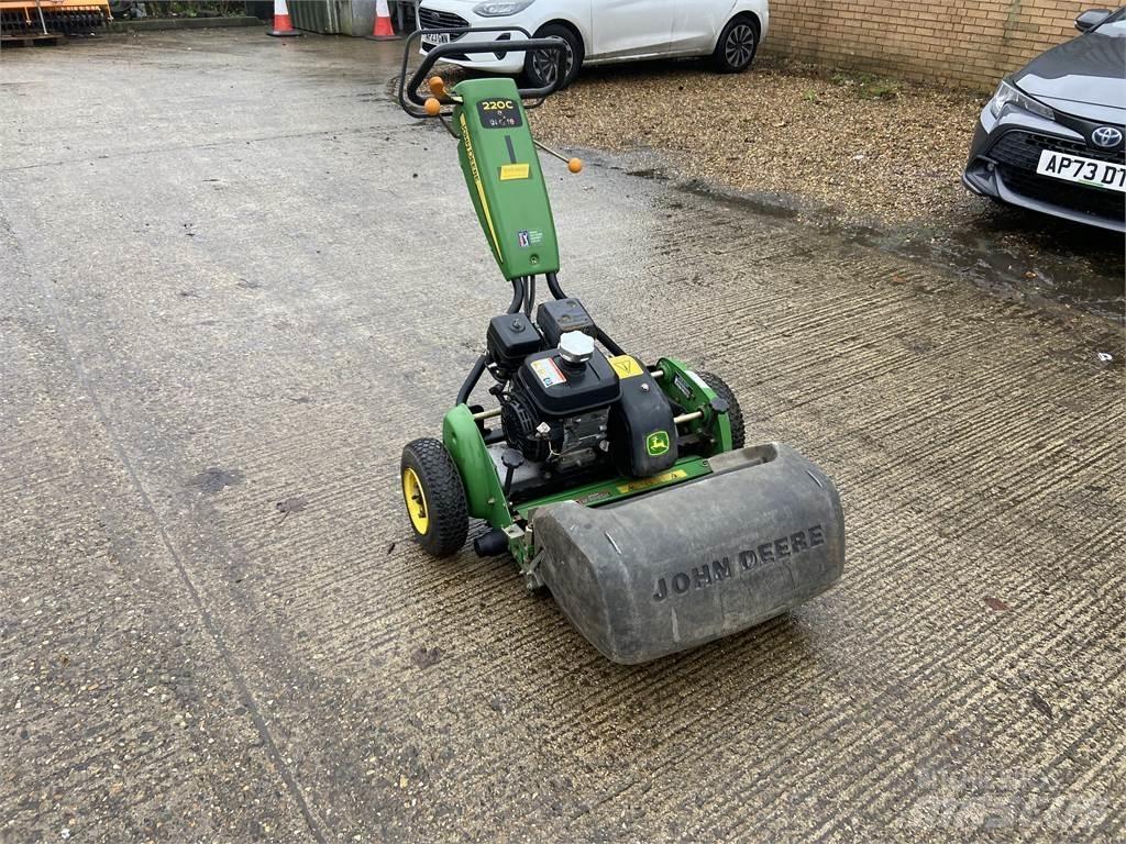 John Deere 220C 其他農業機械