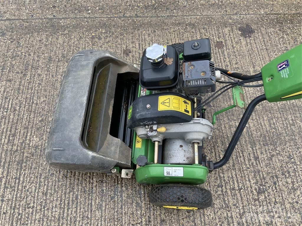 John Deere 220C 其他農業機械