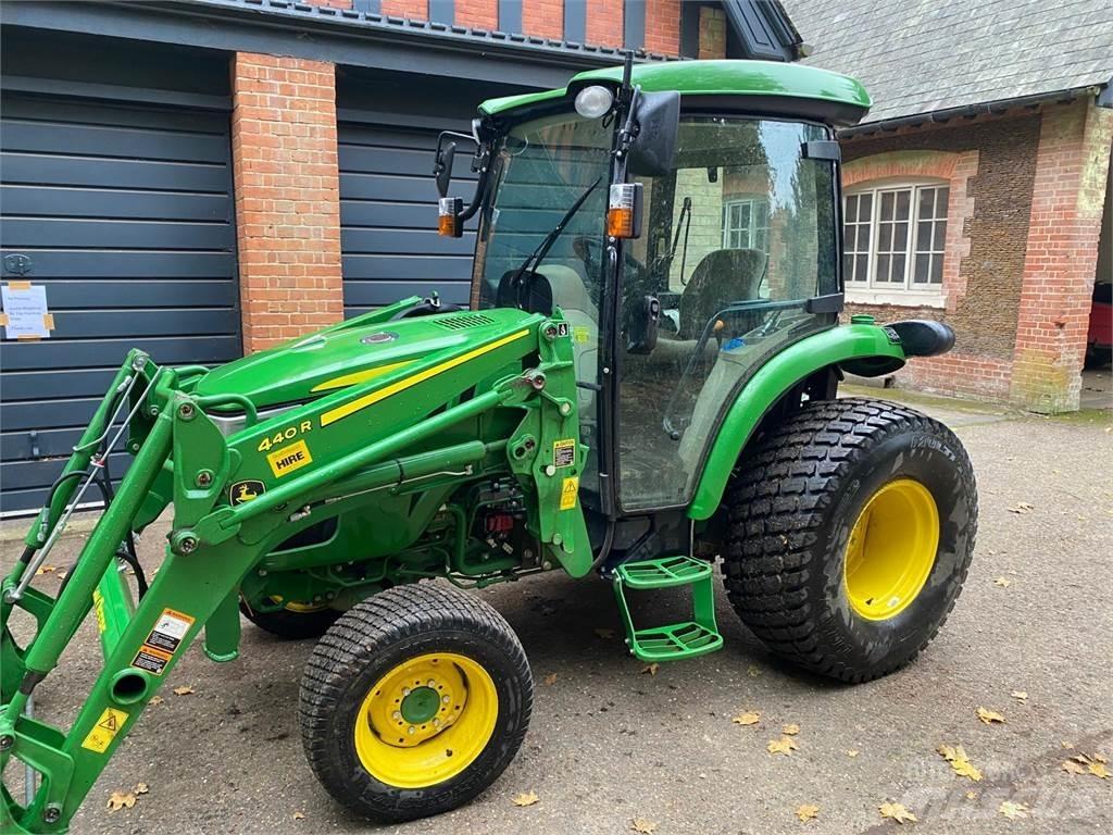 John Deere 4066R 小型曳引機