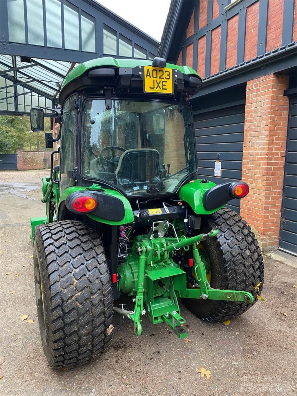 John Deere 4066R 小型曳引機
