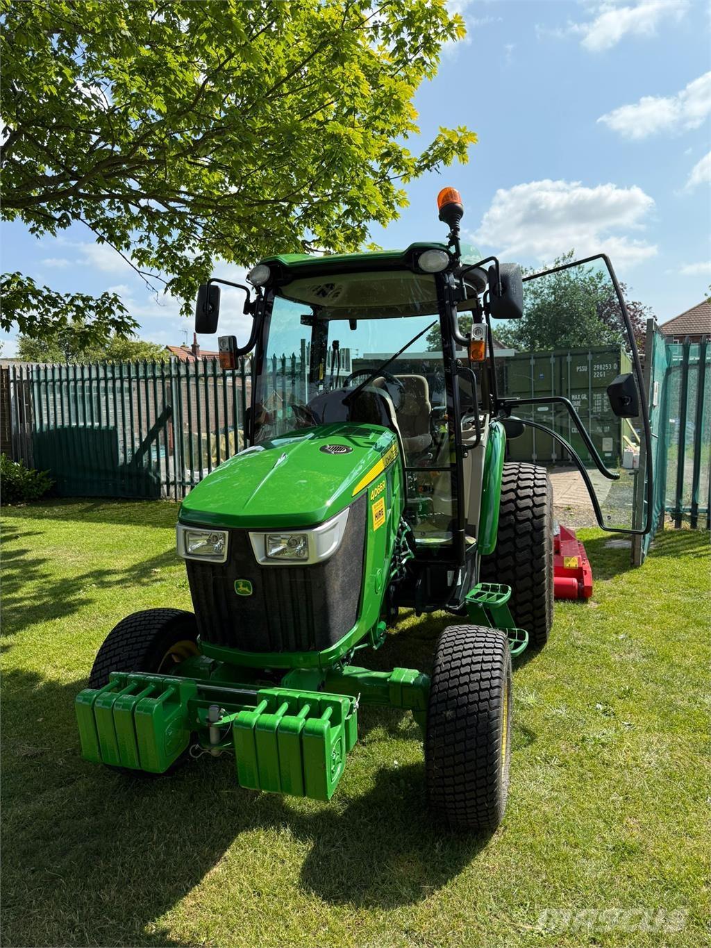 John Deere 4066R 小型曳引機