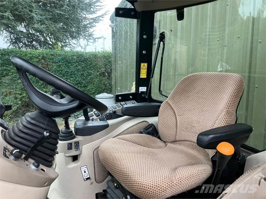 John Deere 4066R 小型曳引機