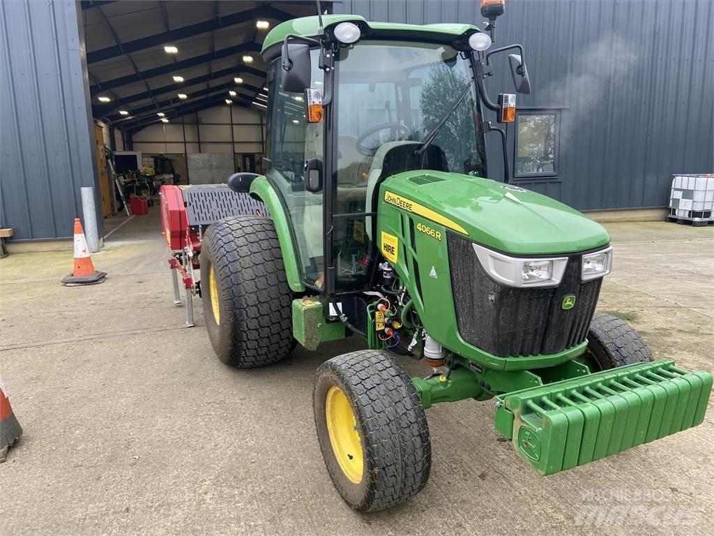 John Deere 4066R 小型曳引機