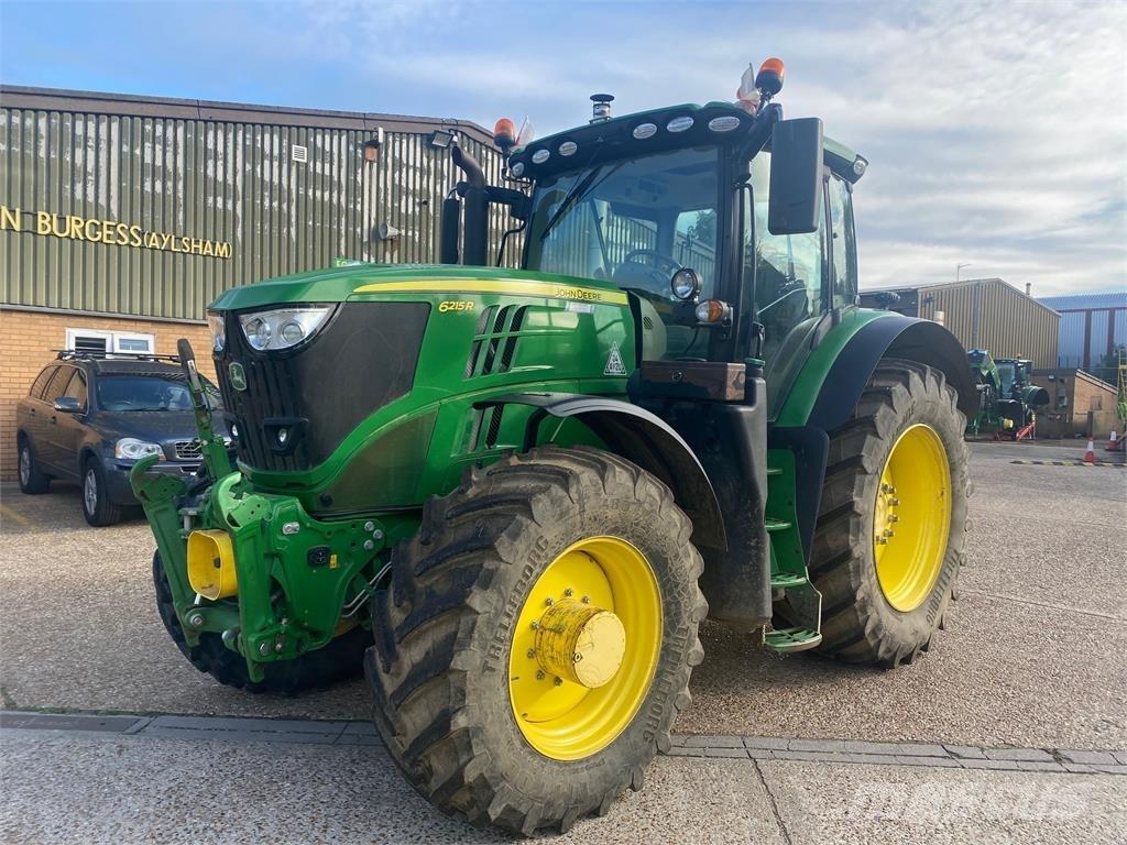 John Deere 6215R 曳引機