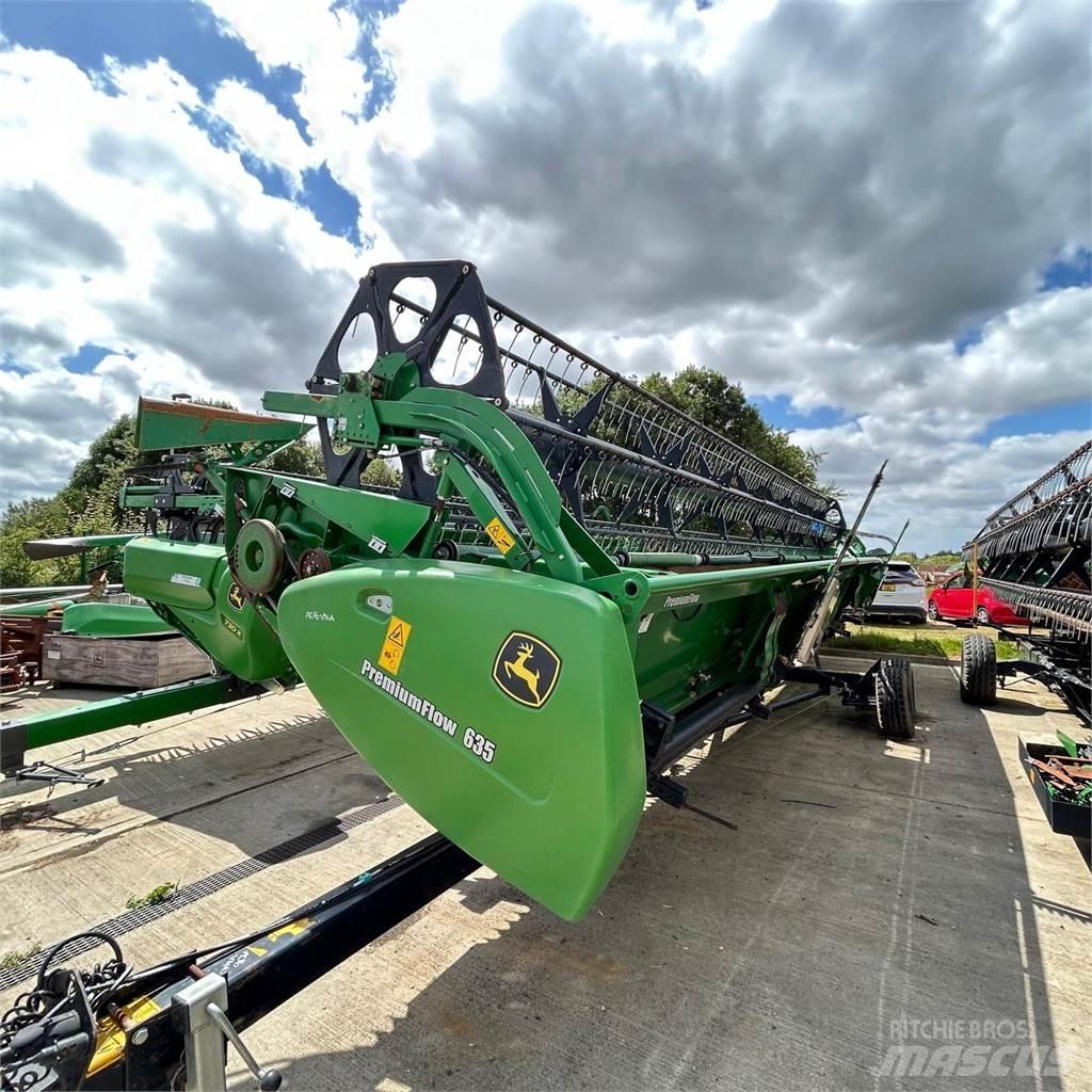 John Deere 635PF 聯合收穫機