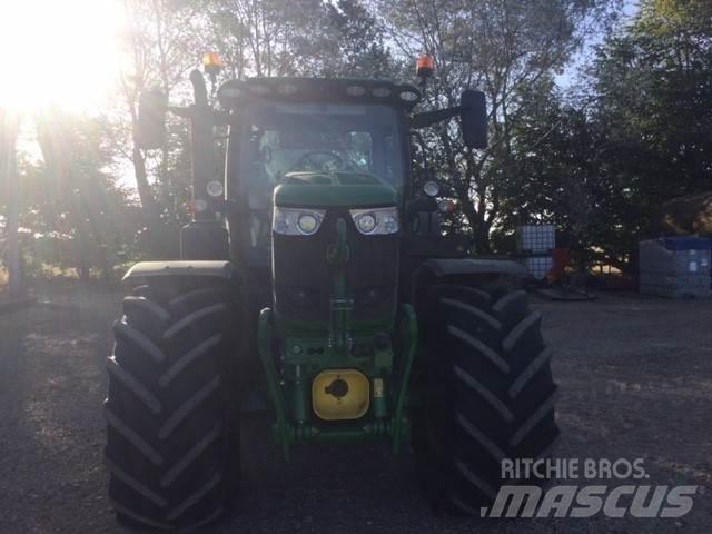 John Deere 6R215 其他農業機械