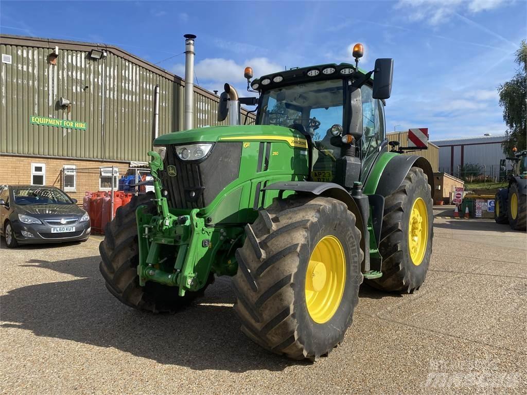 John Deere 6R250 曳引機