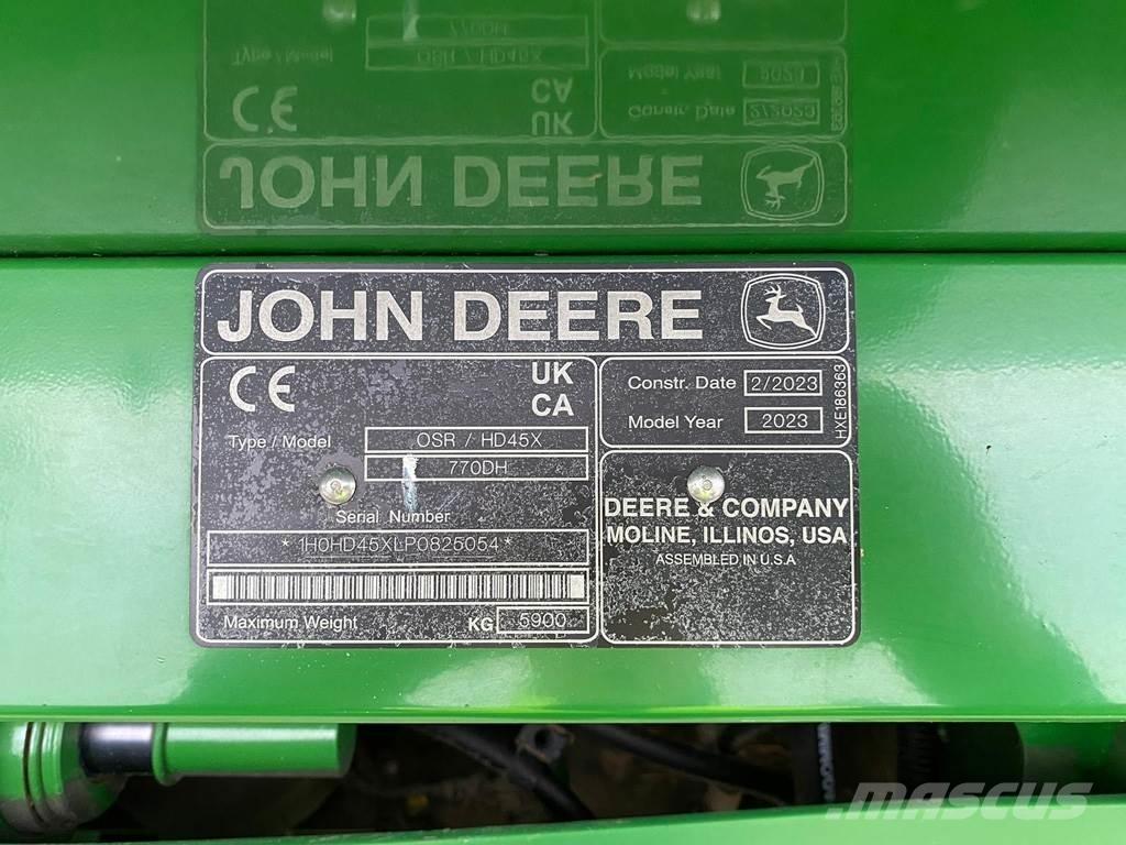 John Deere HDX45 聯合收穫機