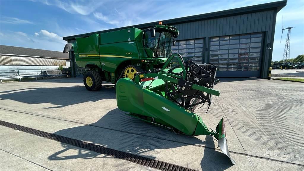 John Deere S780 聯合收穫機