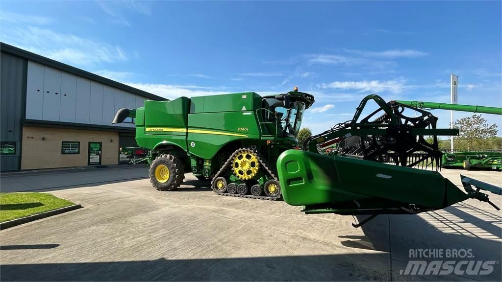John Deere S780 聯合收穫機