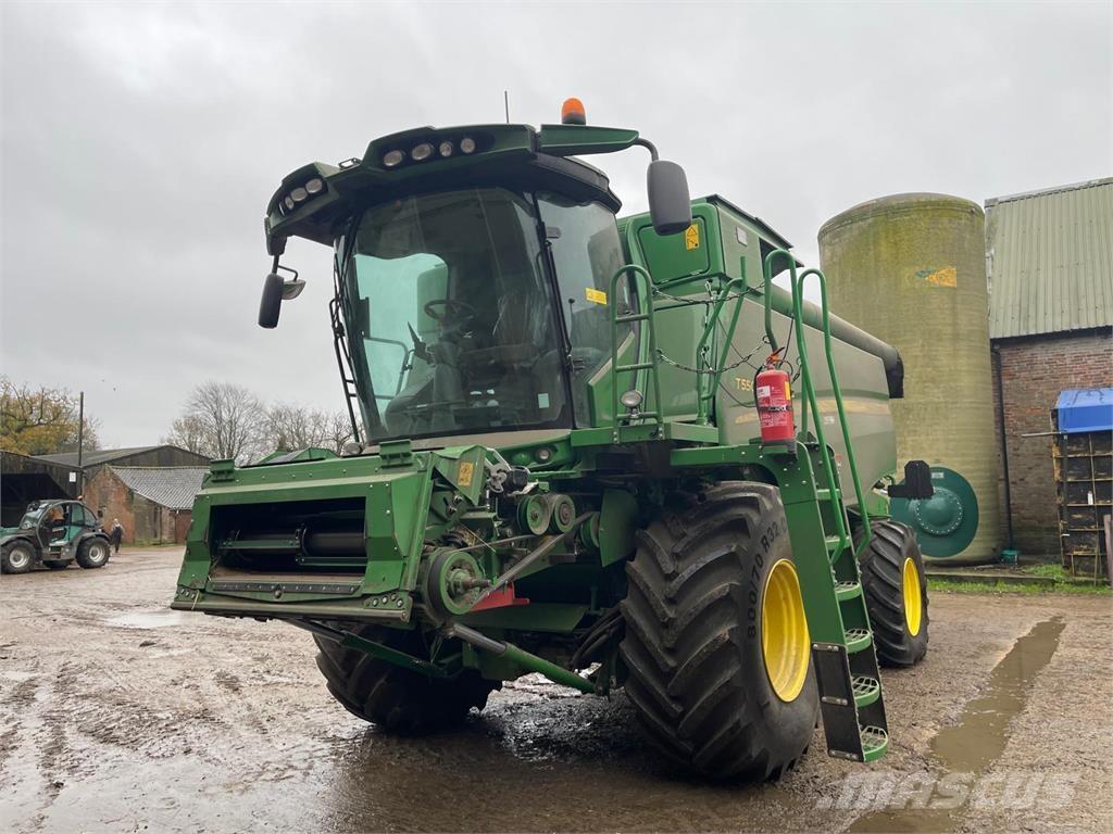 John Deere T550 聯合收穫機