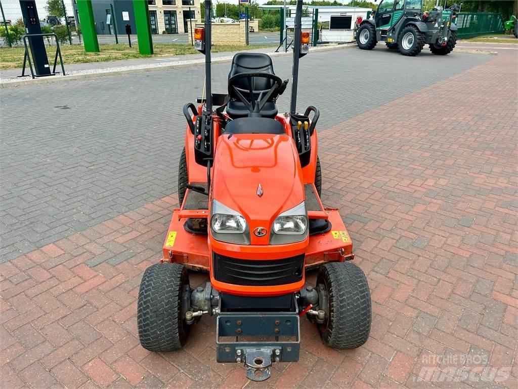 Kubota BX2350 小型曳引機