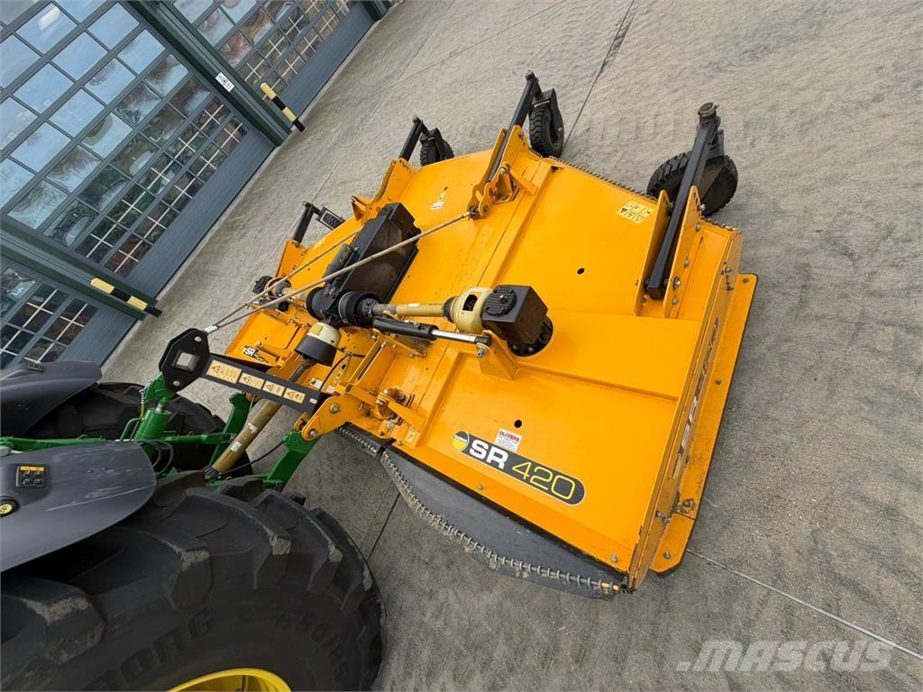 McConnel SR420 莖葉去葉機