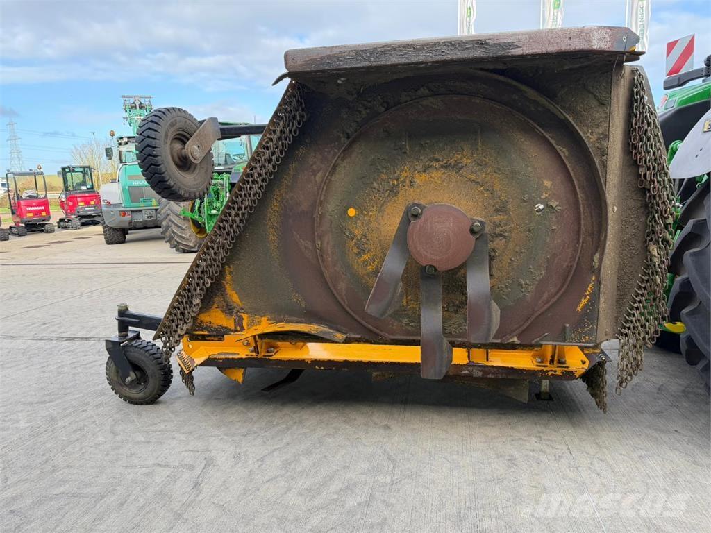 McConnel SR420 莖葉去葉機