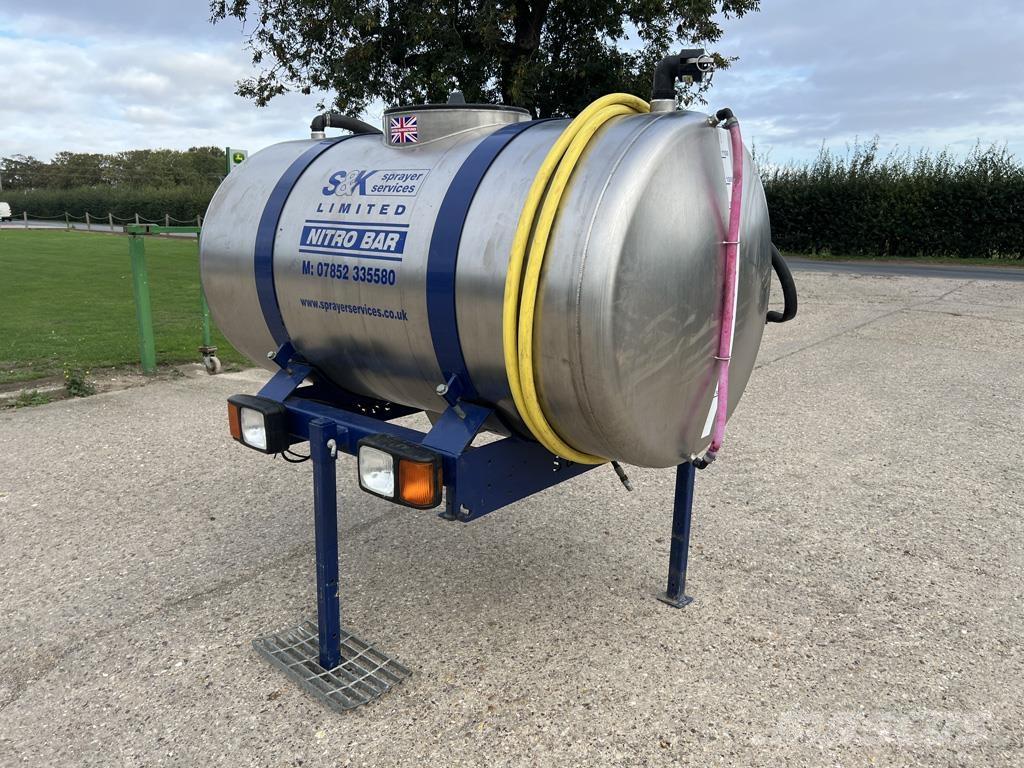  NITRO BAR 礦物撒布機