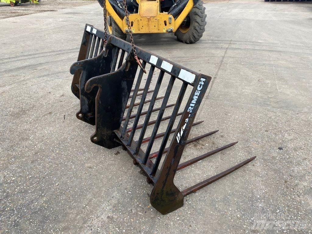 Strimech MUCK 農業用伸縮臂裝載機