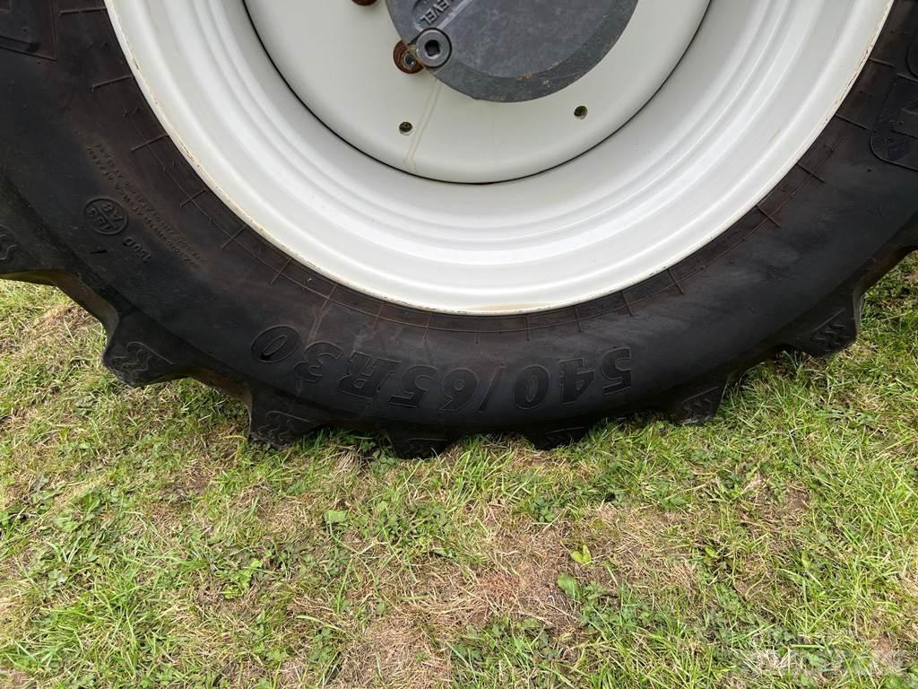 Valtra T234 曳引機