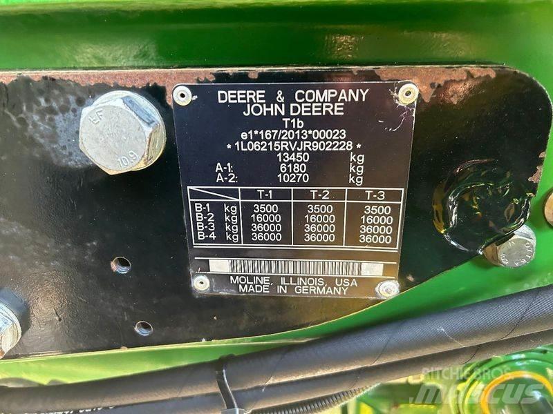 John Deere 6215R 曳引機