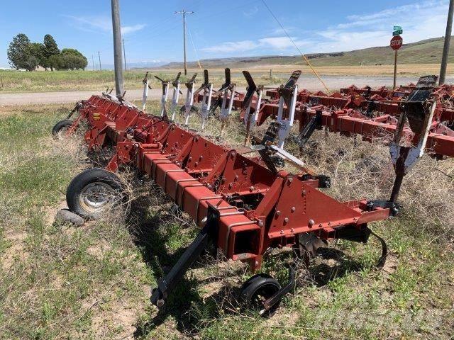 Case IH 1820 行栽作物中耕機