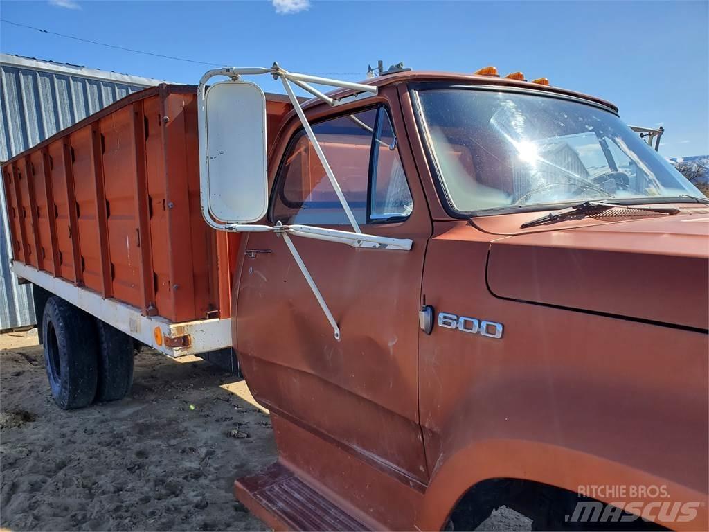 Dodge D600 其他貨車