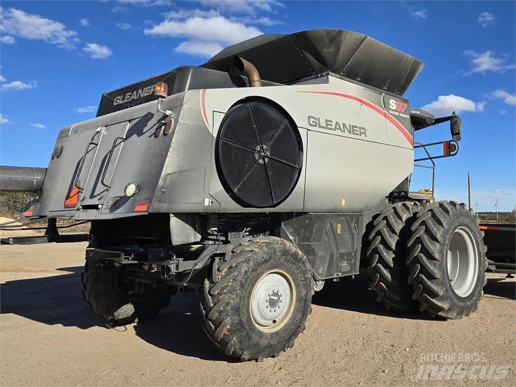 Gleaner S97 聯合收穫機