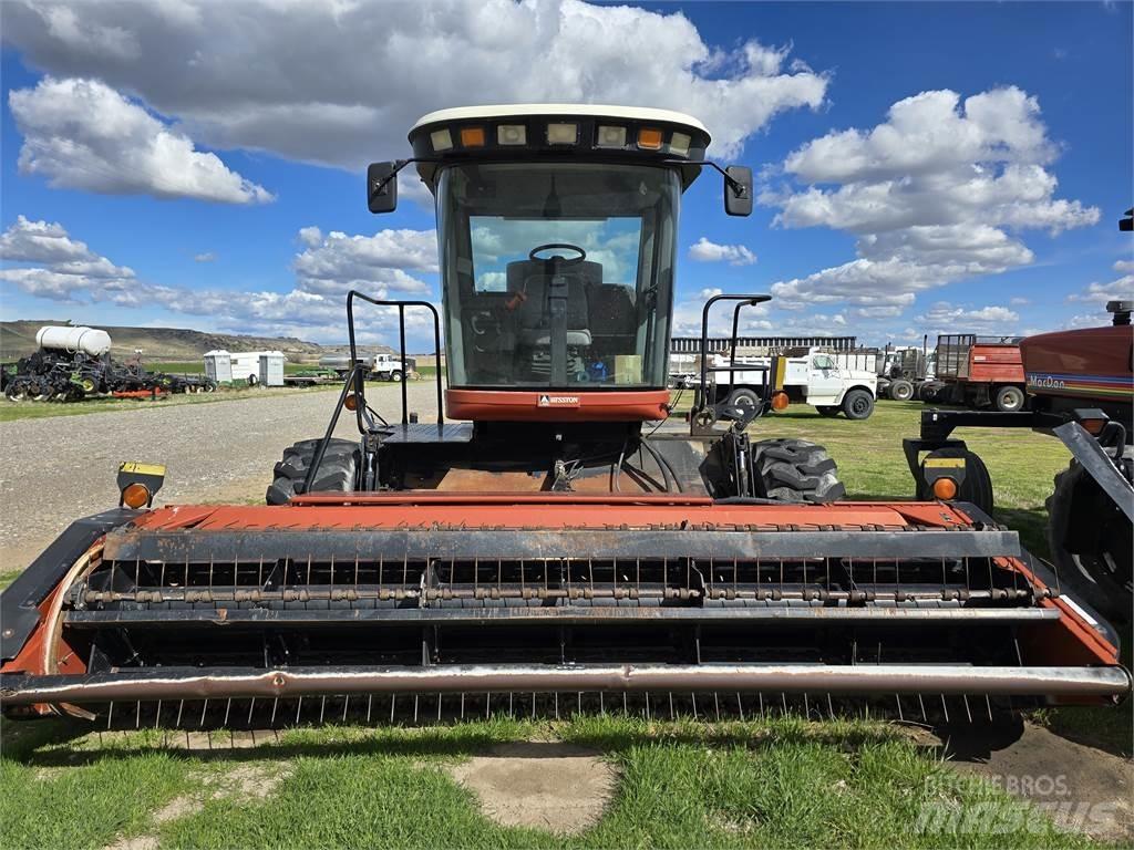 Hesston 8450 堆草機