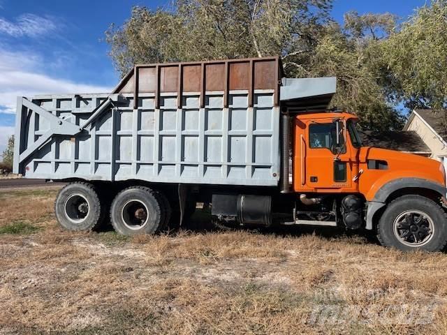 Mack GU713 其他貨車