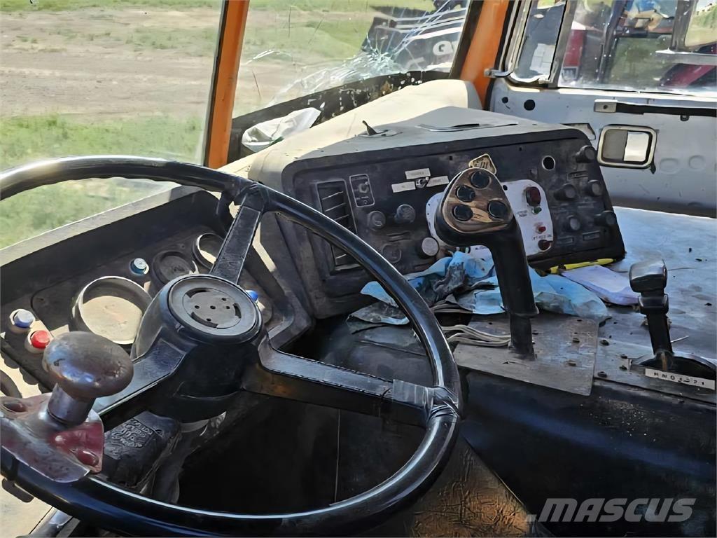  Ton-Right 890 貨物鉗車