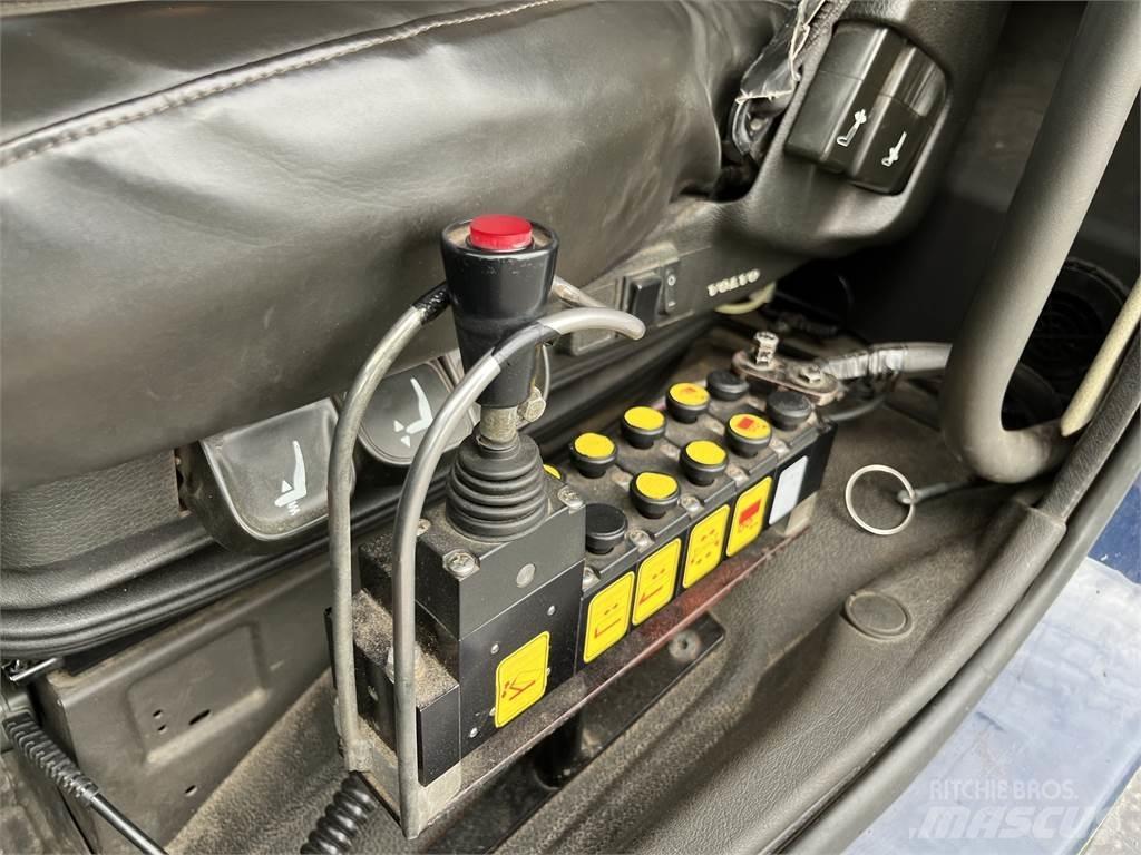 Volvo FM 吊鉤式起重車