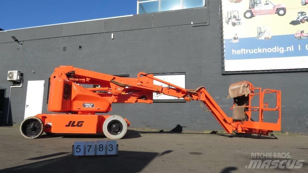 JLG E400AJPN 曲臂高空作業車