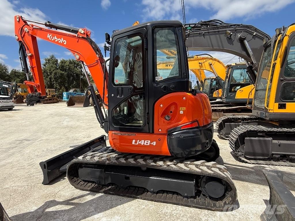 Kubota U 48-4 小型挖土機/掘鑿機<7t(小型挖掘機)